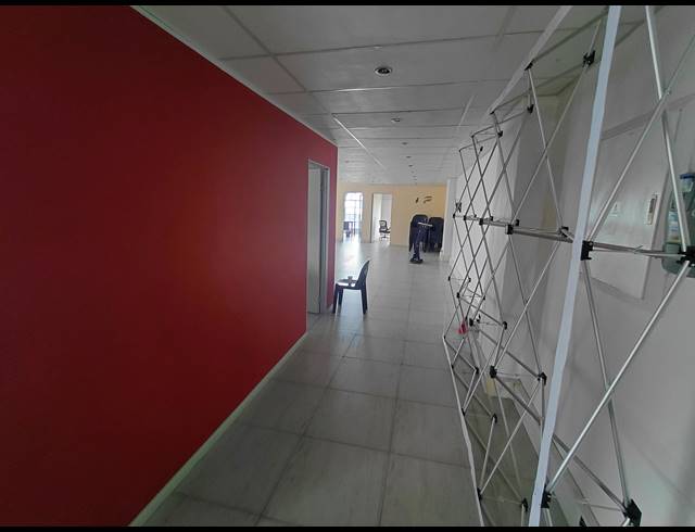 138M² OFFICE TO LET IN GRAND CENTRAL